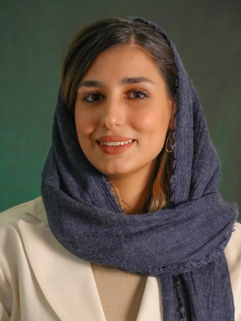 آرام نیکبخت